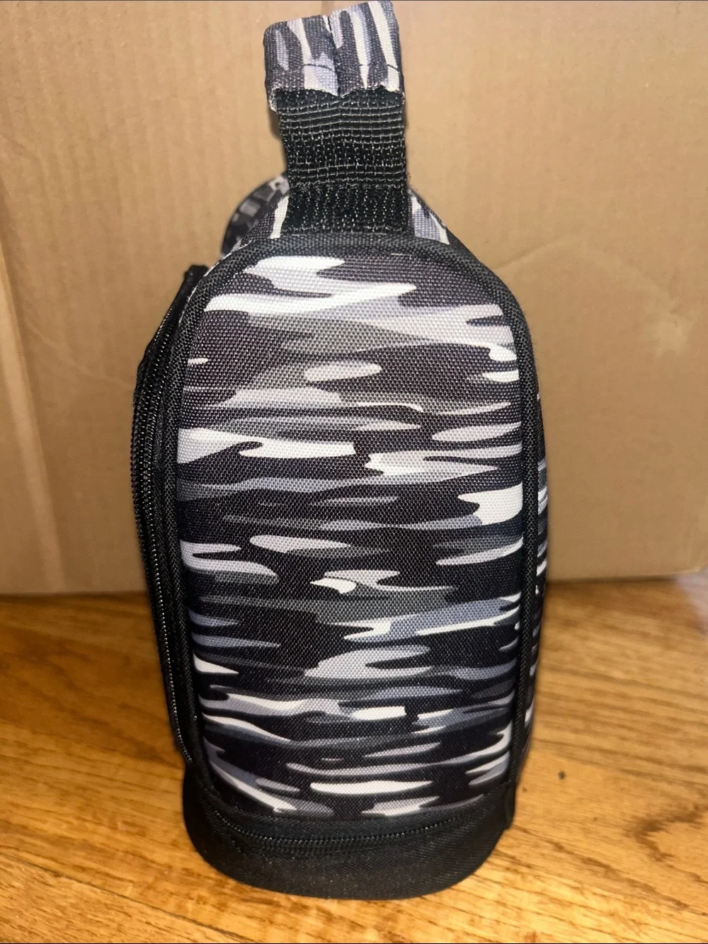 sold Nike Black & Gray Camo Dome Insulated Lunch Bag with White Swoosh